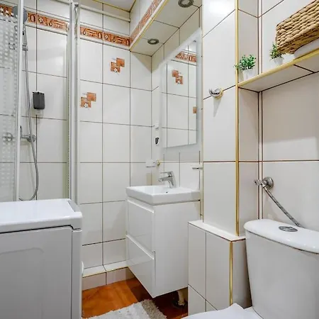 Apartment Golden Solidarnosci 64 *