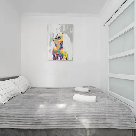 Apartment Golden Solidarnosci 64 Warsaw